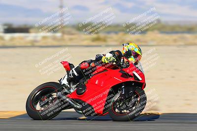 media/Jan-13-2024-SoCal Trackdays (Sat) [[9c032fe5aa]]/Turn 16 Set 2 (1120am)/